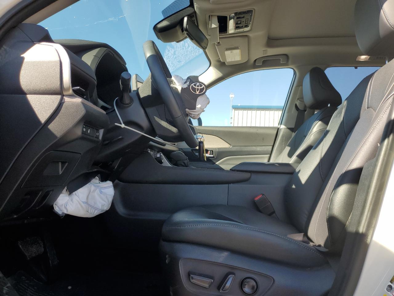 2024 Toyota Grand Highlander Xle VIN: 5TDAAAB5XRS065593 Lot: 86068355