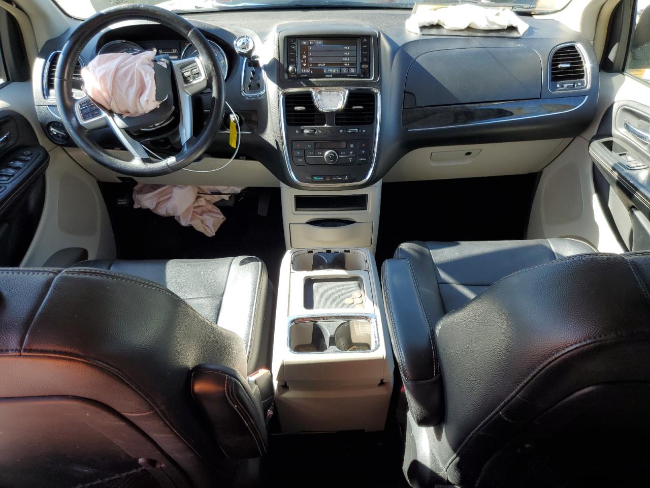 2014 Chrysler Town & Country Touring VIN: 2C4RC1BG8ER157142 Lot: 82591175