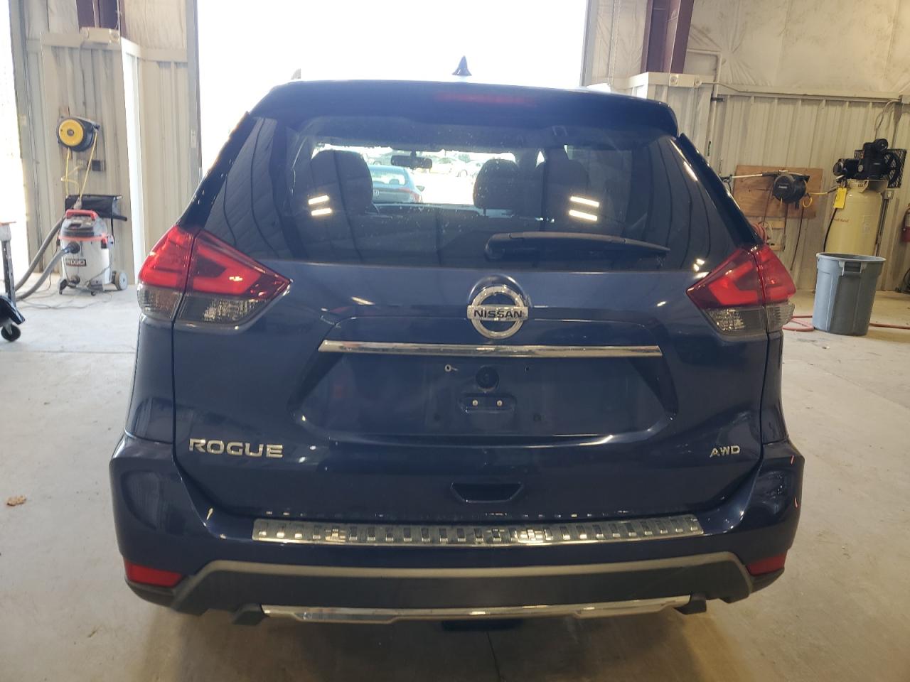 2017 Nissan Rogue S VIN: KNMAT2MV9HP522951 Lot: 85560645