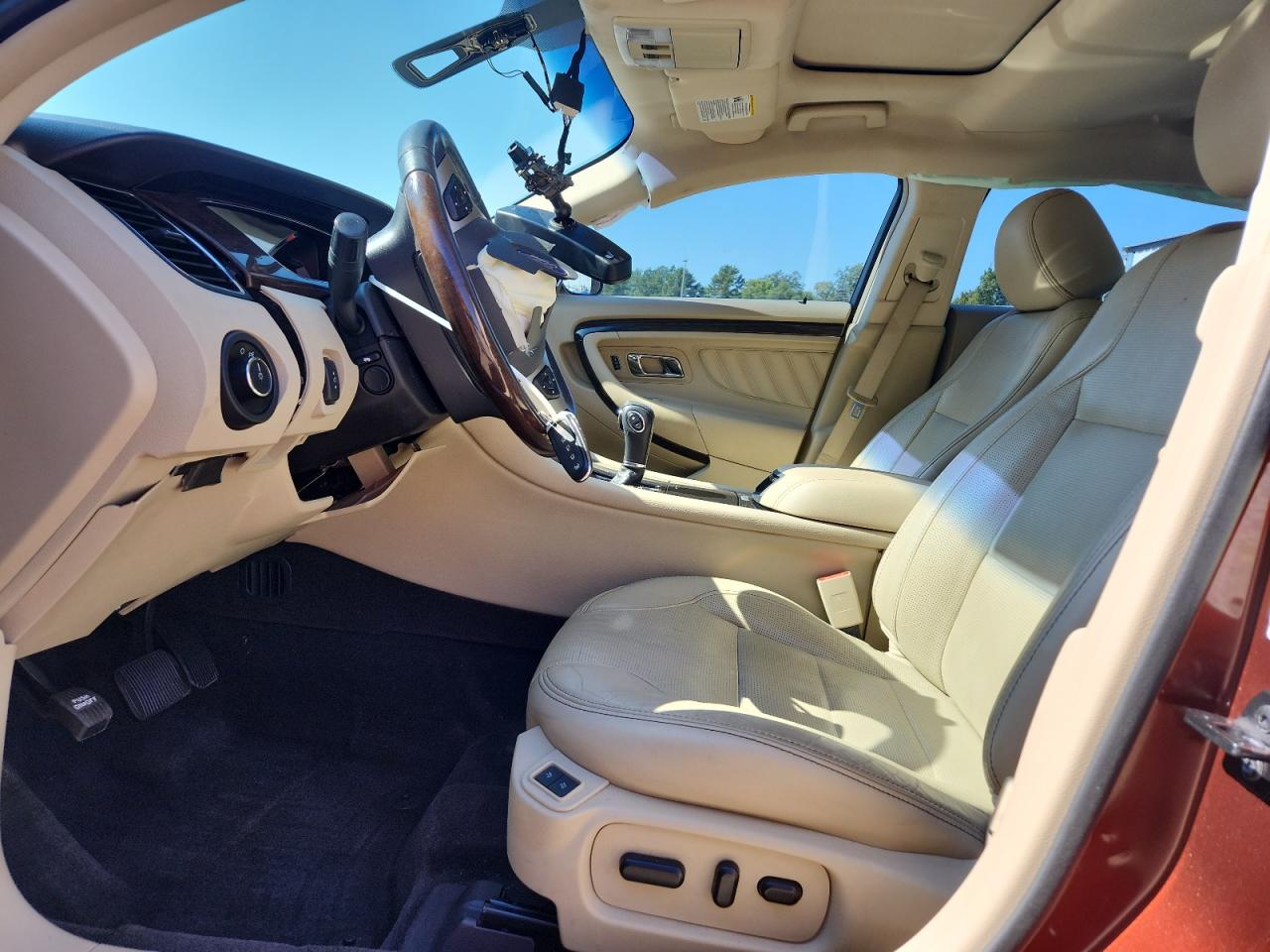 2015 Ford Taurus Limited VIN: 1FAHP2J85FG129615 Lot: 85191665