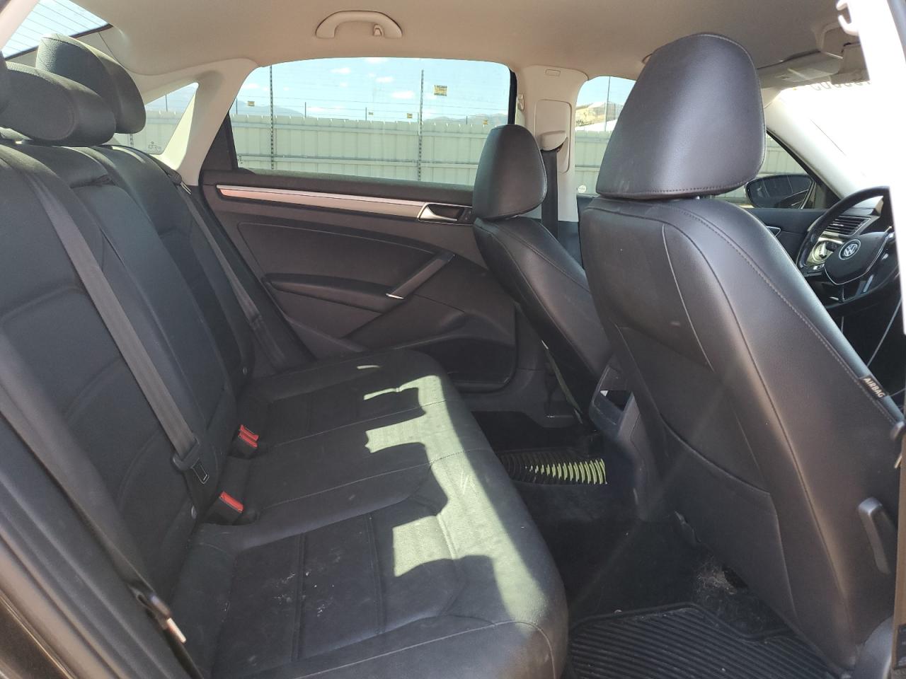 2017 Volkswagen Passat R-Line VIN: 1VWDT7A38HC079113 Lot: 85193965