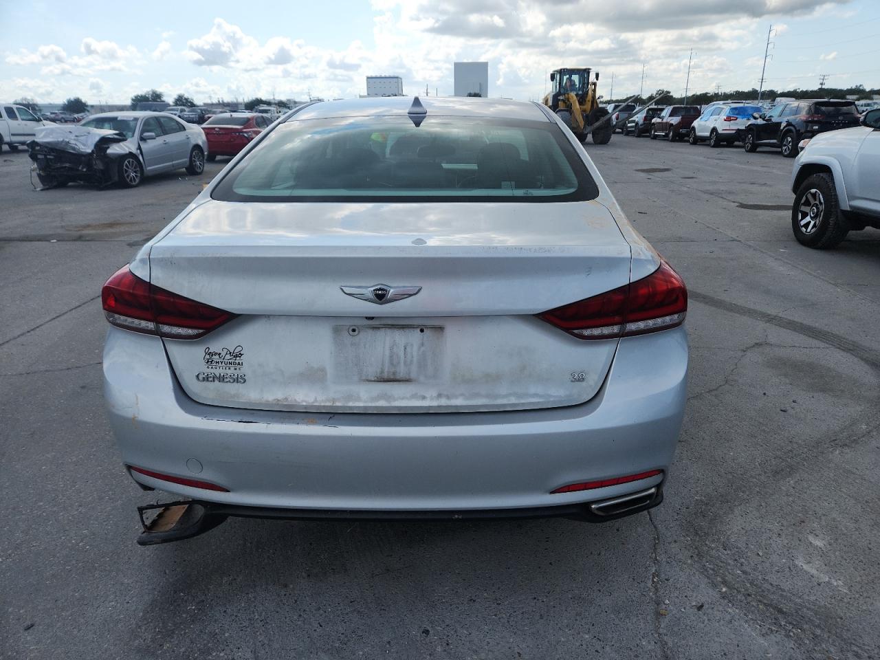 2016 Hyundai Genesis 3.8L VIN: KMHGN4JE2GU117823 Lot: 85902915