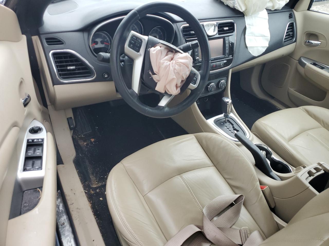 2012 Chrysler 200 Limited VIN: 1C3BCBFG3CN205680 Lot: 82768705