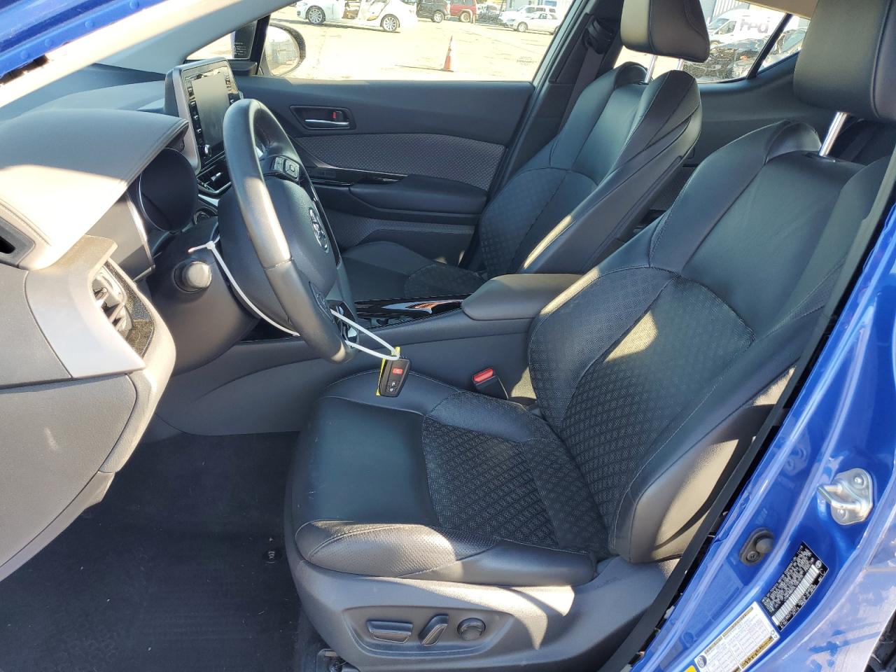 2020 Toyota C-Hr Xle VIN: JTNKHMBX2L1067275 Lot: 82332295