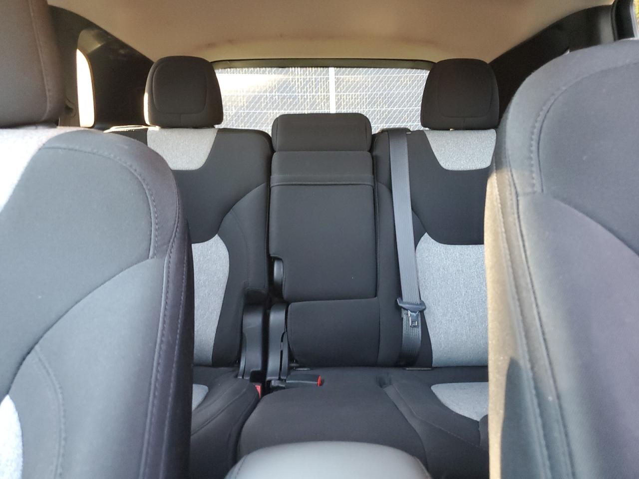 2014 Jeep Cherokee Latitude VIN: 1C4PJMCS1EW114318 Lot: 82636305