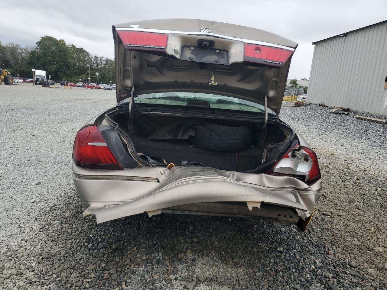 2001 Mercury Grand Marquis Gs VIN: 2MEFM74W01X713570 Lot: 85924795