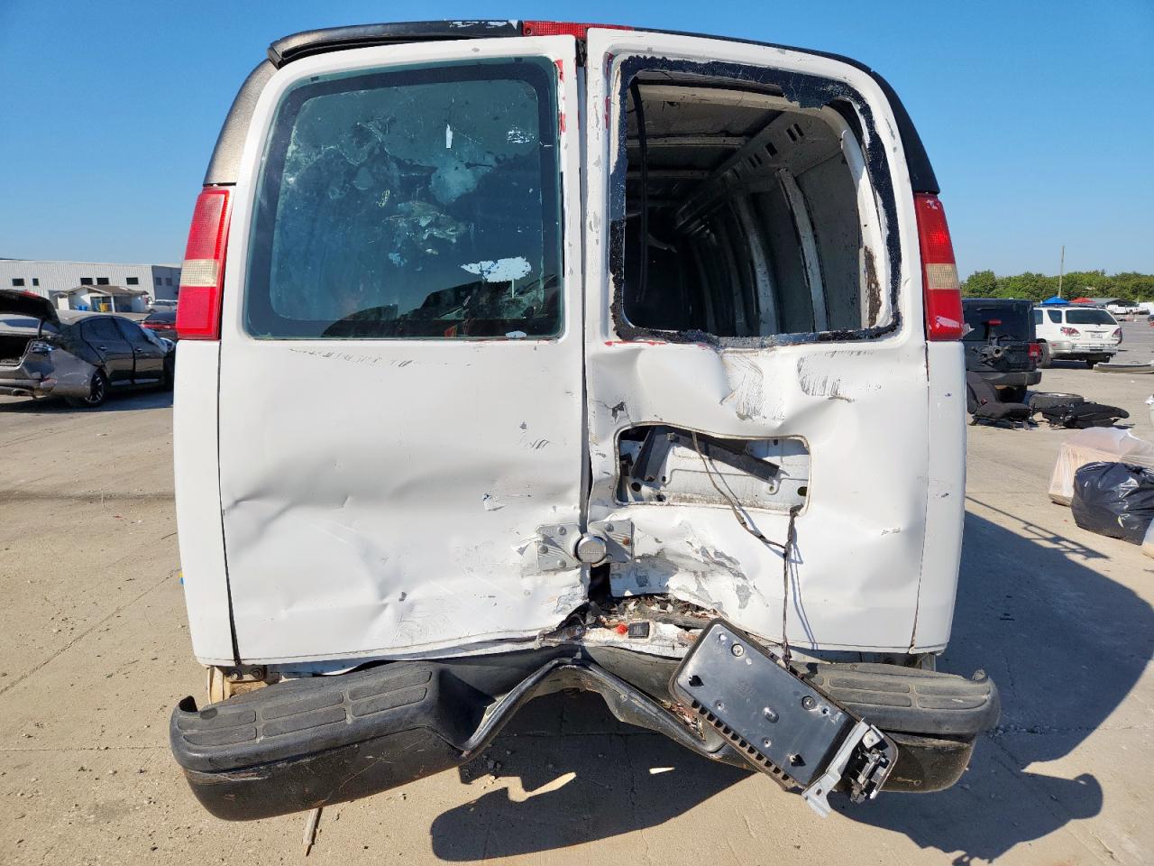 2008 Chevrolet Express G2500 VIN: 1GCGG25C881152994 Lot: 85152325