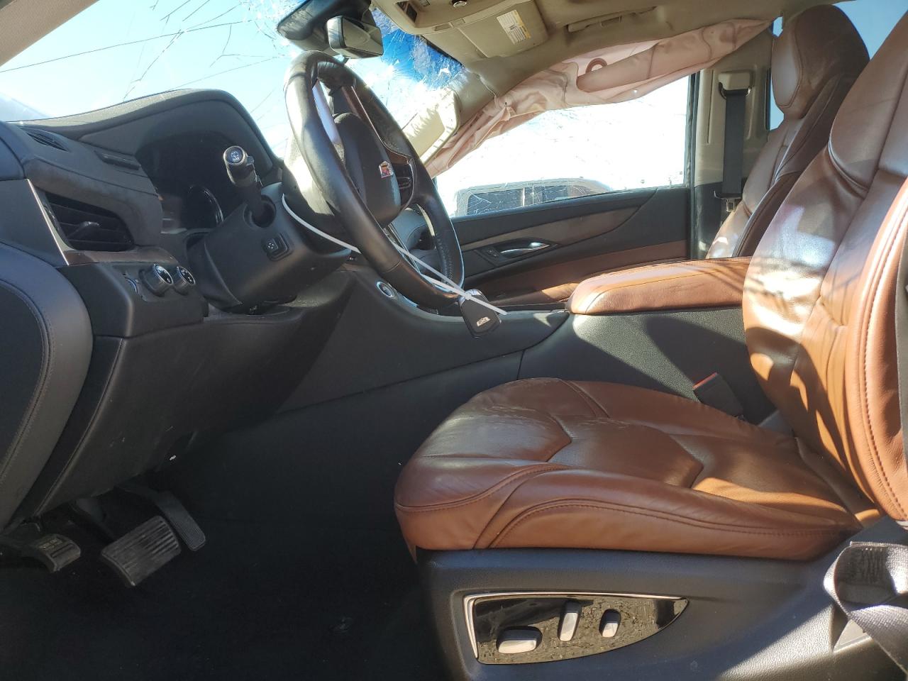 2019 Cadillac Escalade Luxury VIN: 1GYS4BKJ3KR400545 Lot: 84656445