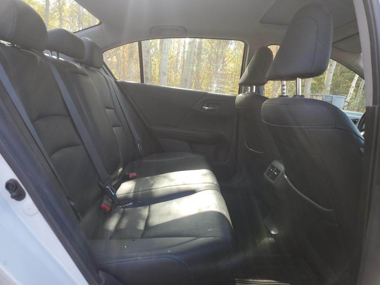 2015 Honda Accord Touring VIN: 1HGCR2F90FA803027 Lot: 86222385