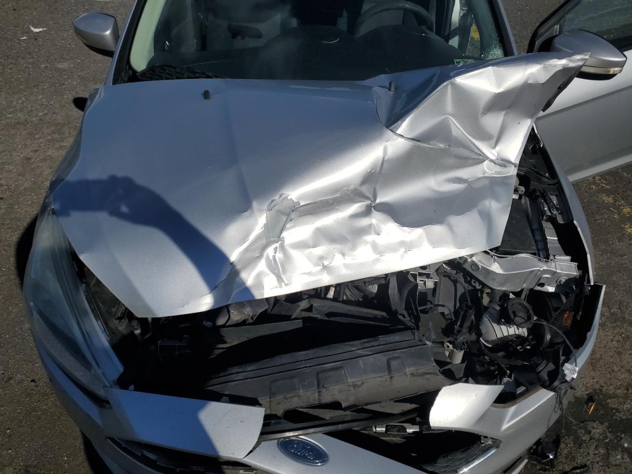 2015 Ford Focus Se VIN: 1FADP3K28FL223039 Lot: 85762645