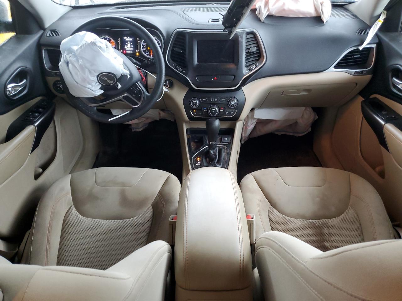 2019 Jeep Cherokee Latitude VIN: 1C4PJLCXXKD439773 Lot: 90417455