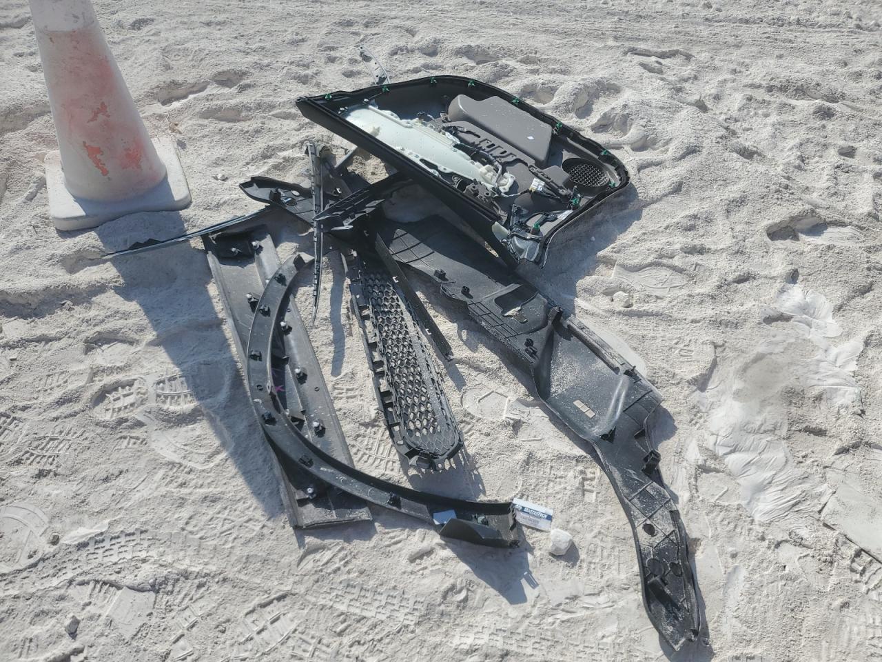 2016 Honda Pilot Exln VIN: 5FNYF5H73GB013904 Lot: 82594615