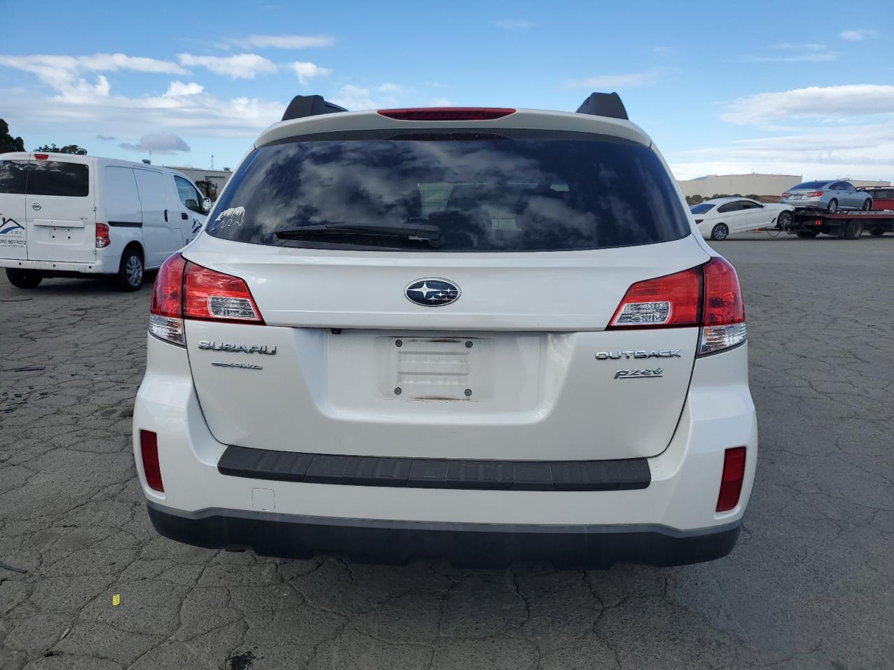 2013 Subaru Outback 2.5I Premium VIN: 4S4BRBGC2D3254061 Lot: 82456275