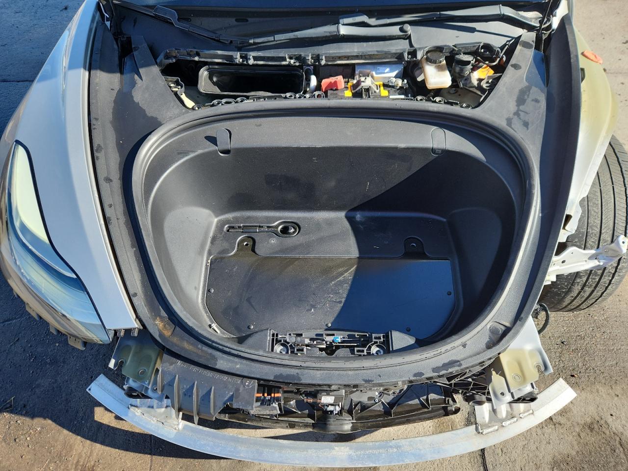 2018 Tesla Model 3 VIN: 5YJ3E1EA4JF076541 Lot: 83998405