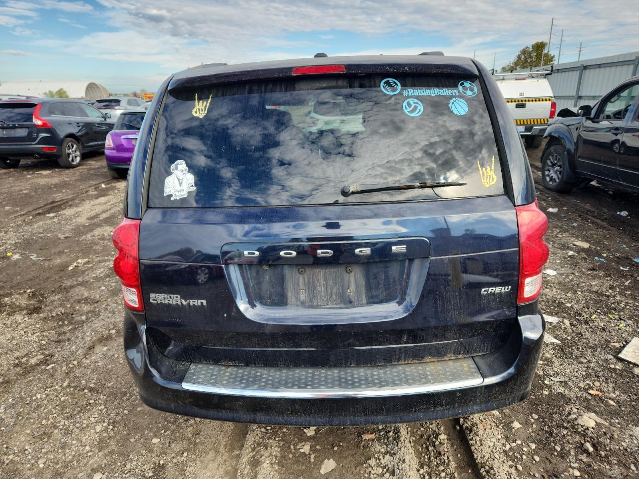 2011 Dodge Grand Caravan Crew VIN: 2D4RN5DG0BR686162 Lot: 82111205