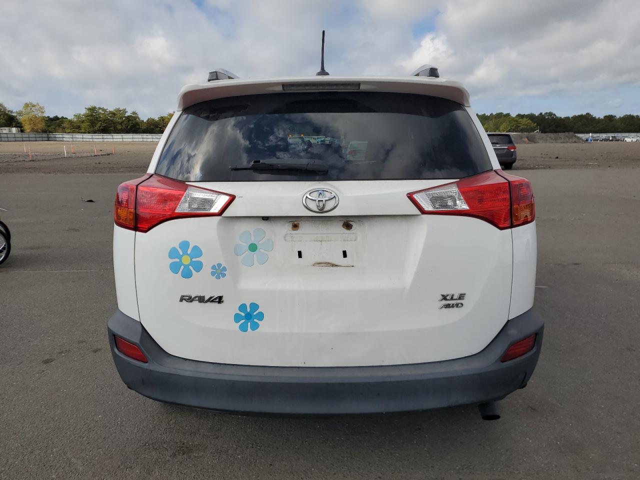 2015 Toyota Rav4 Xle VIN: 2T3RFREV6FW346542 Lot: 82262405