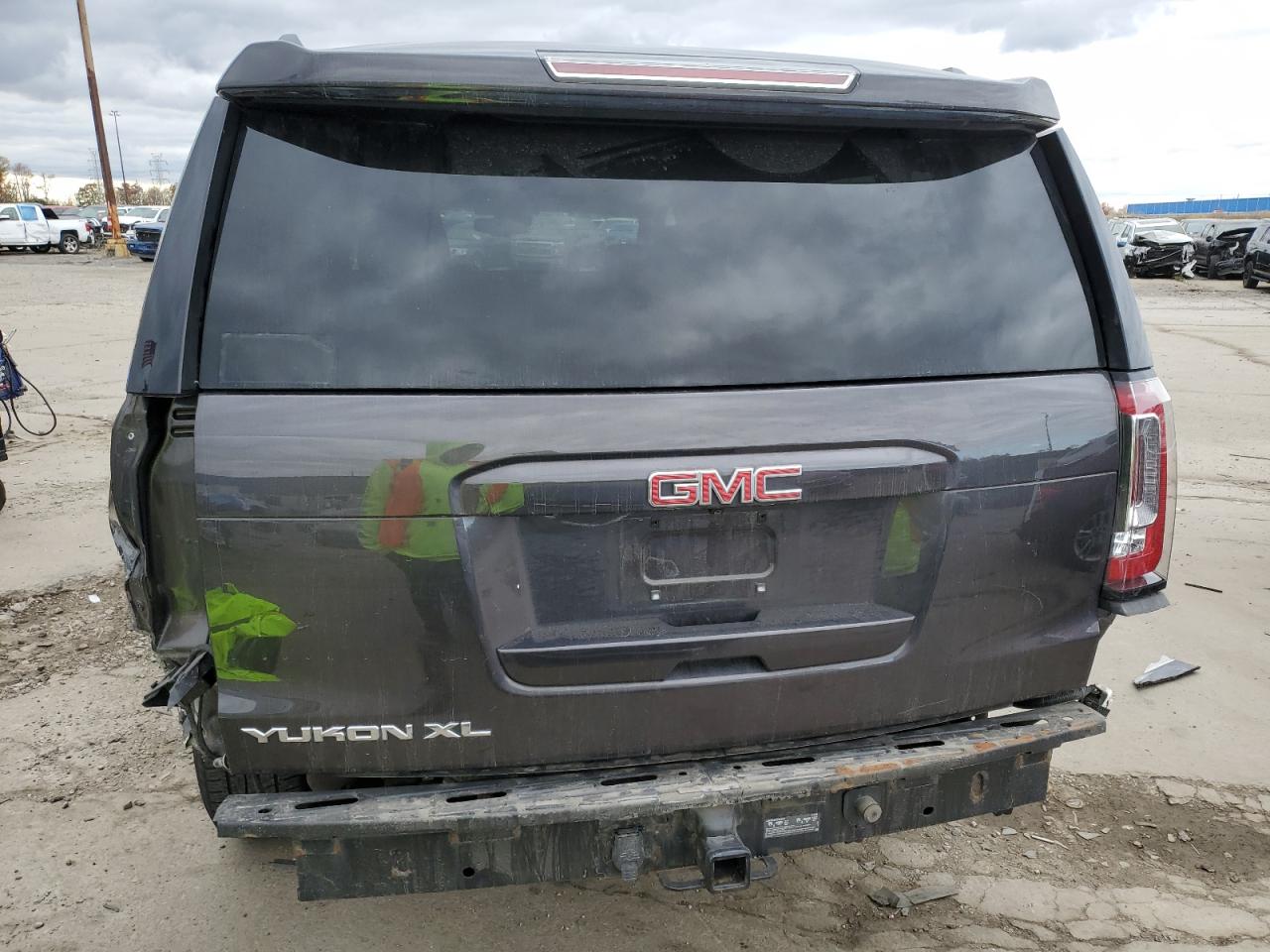 2016 GMC Yukon Xl K1500 Slt VIN: 1GKS2GKC5GR185627 Lot: 90279875