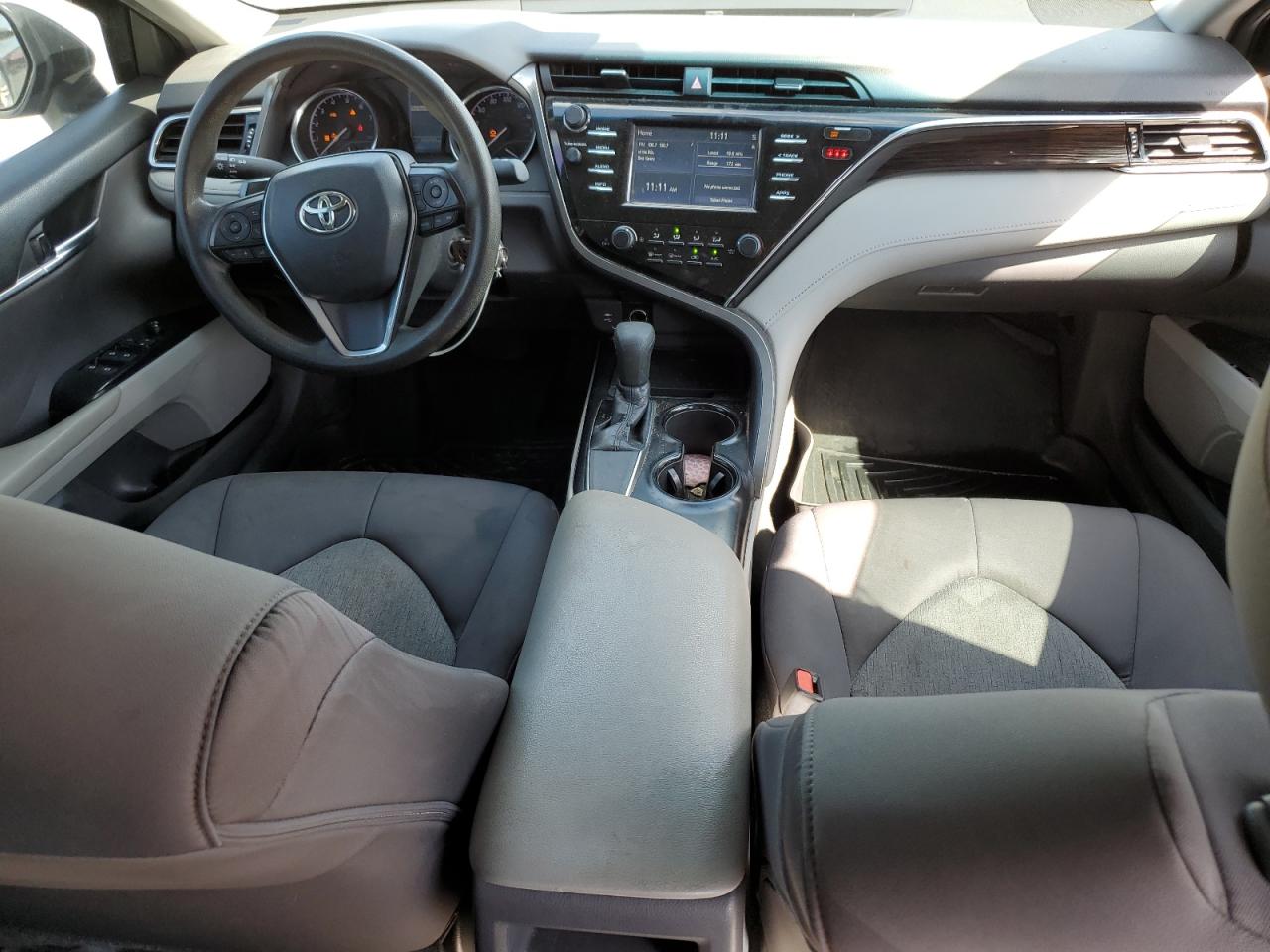 2018 Toyota Camry L VIN: 4T1B11HK5JU595144 Lot: 81944065