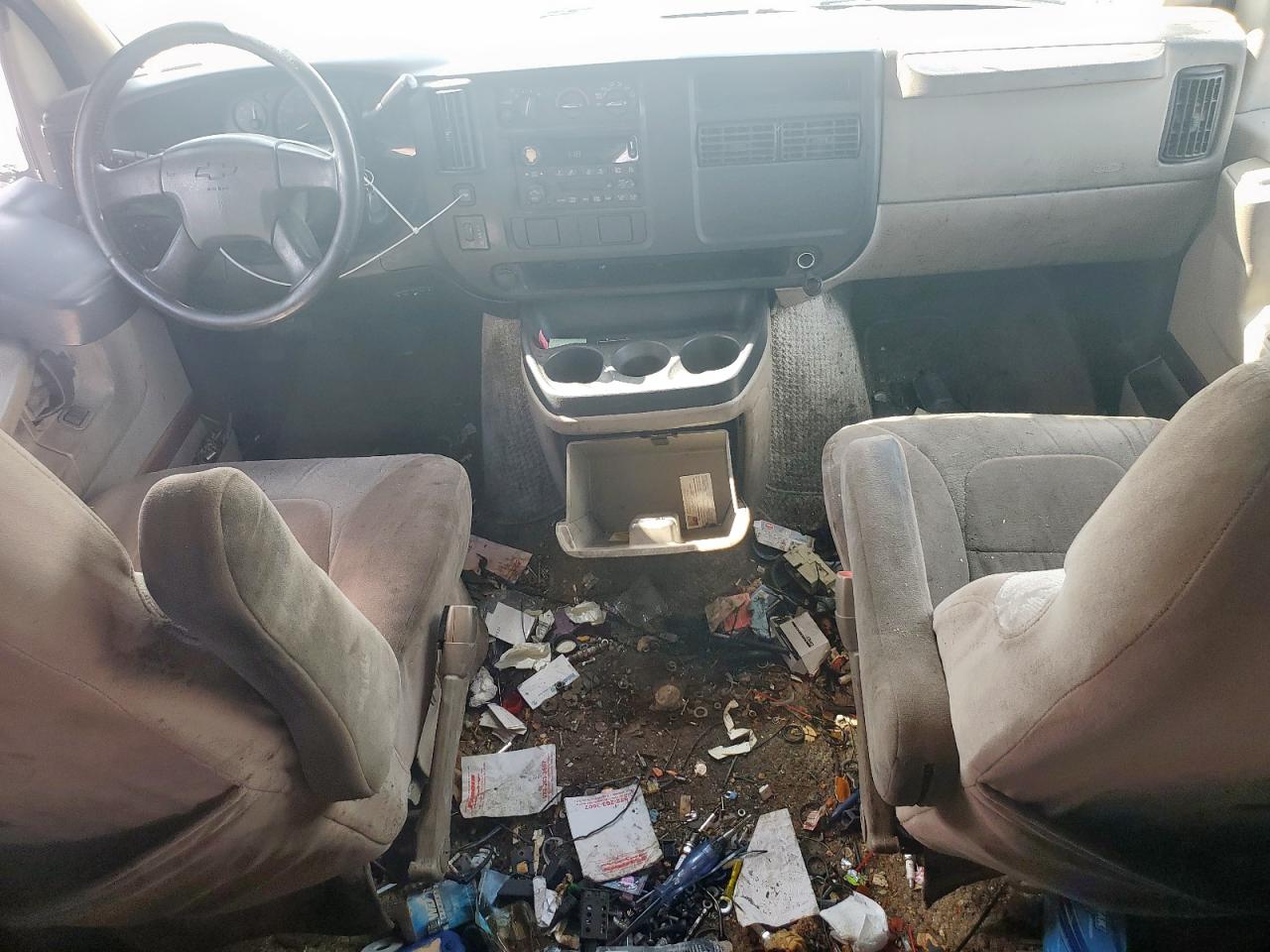 2004 Chevrolet Express G1500 VIN: 1GBFG15T041233492 Lot: 82193815