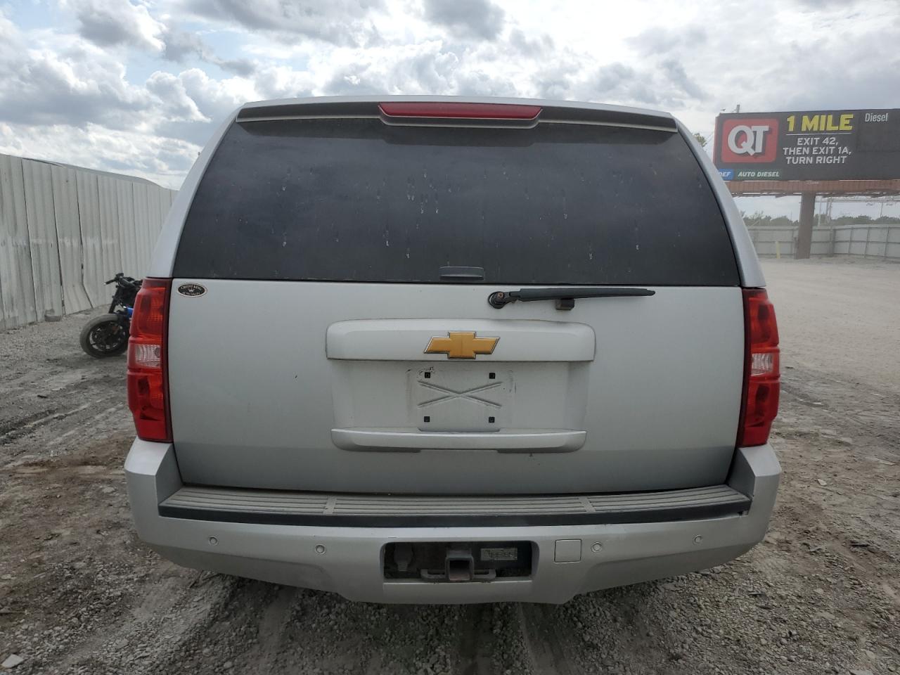 2012 Chevrolet Suburban K1500 Lt VIN: 1GNSKJE71CR127085 Lot: 81921155