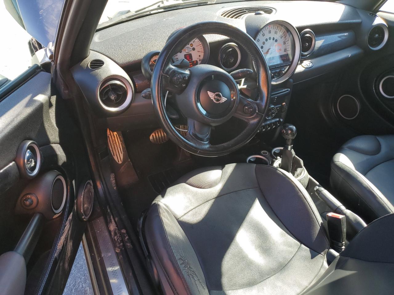 2011 Mini Cooper S VIN: WMWZP3C56BTX83481 Lot: 86659925