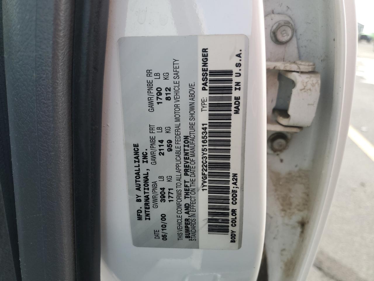 2000 Mazda 626 Es VIN: 1YVGF22C3Y5165341 Lot: 86648655