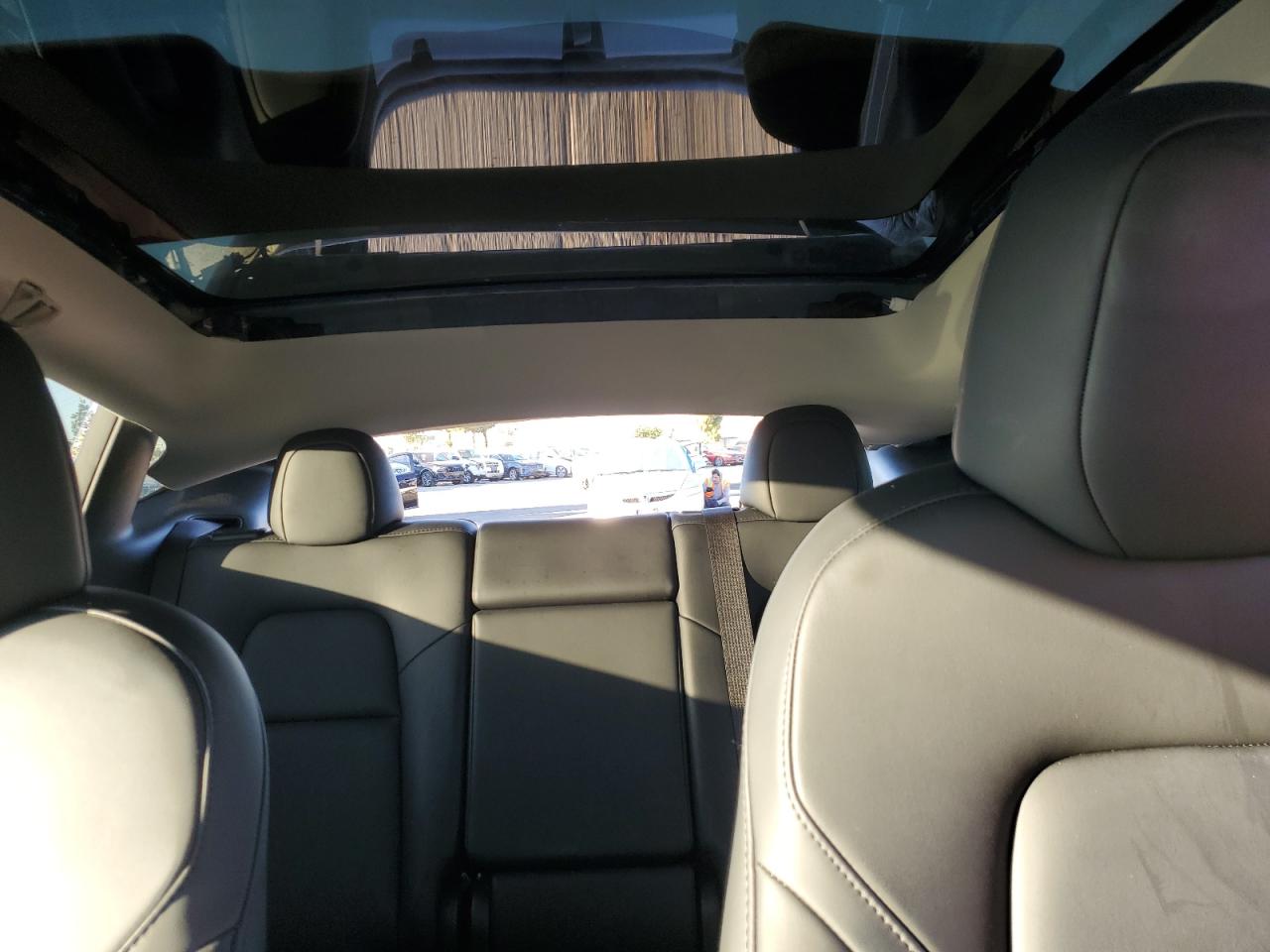 2024 Tesla Model Y VIN: 7SAYGDED2RF197207 Lot: 86707025