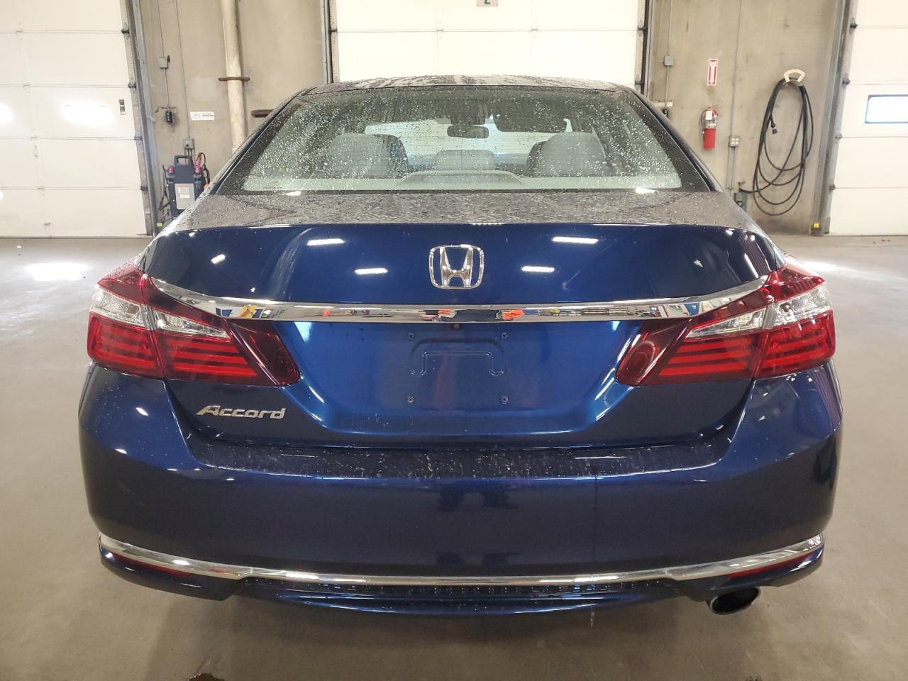 2017 Honda Accord Lx VIN: 1HGCR2F33HA236942 Lot: 86333455
