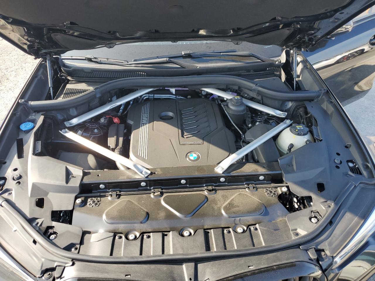 2022 BMW X6 xDrive40I VIN: 5UXCY6C04N9J38050 Lot: 82623885