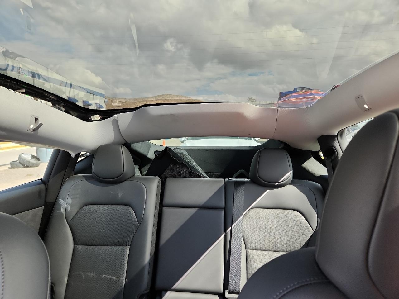 2026 Tesla Model Y VIN: 7SAYGDED6TF380813 Lot: 85929595