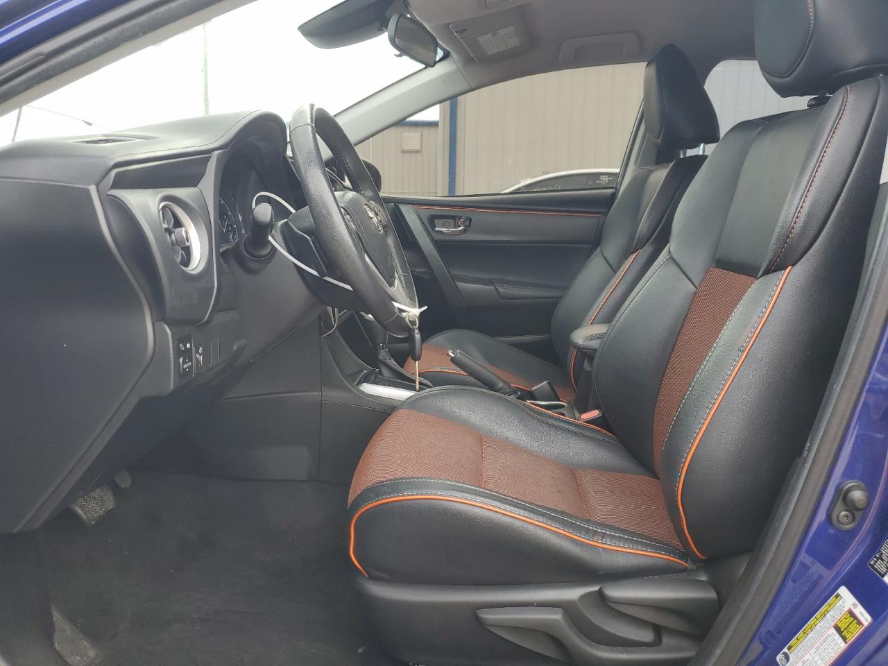 2018 Toyota Corolla L VIN: 5YFBURHE9JP792786 Lot: 85832855