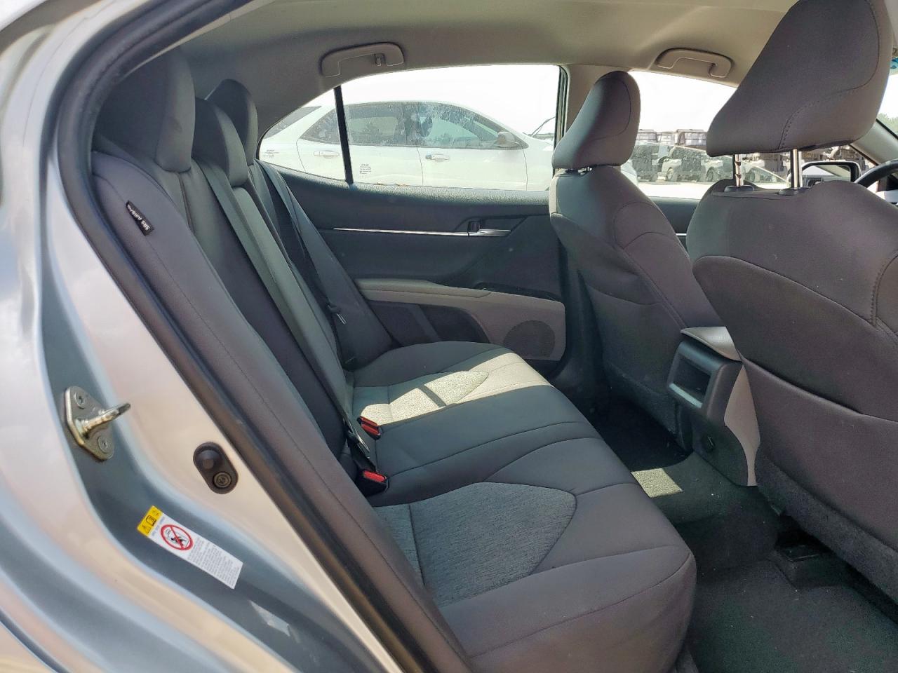 2018 Toyota Camry L VIN: 4T1B11HK5JU668481 Lot: 84797435