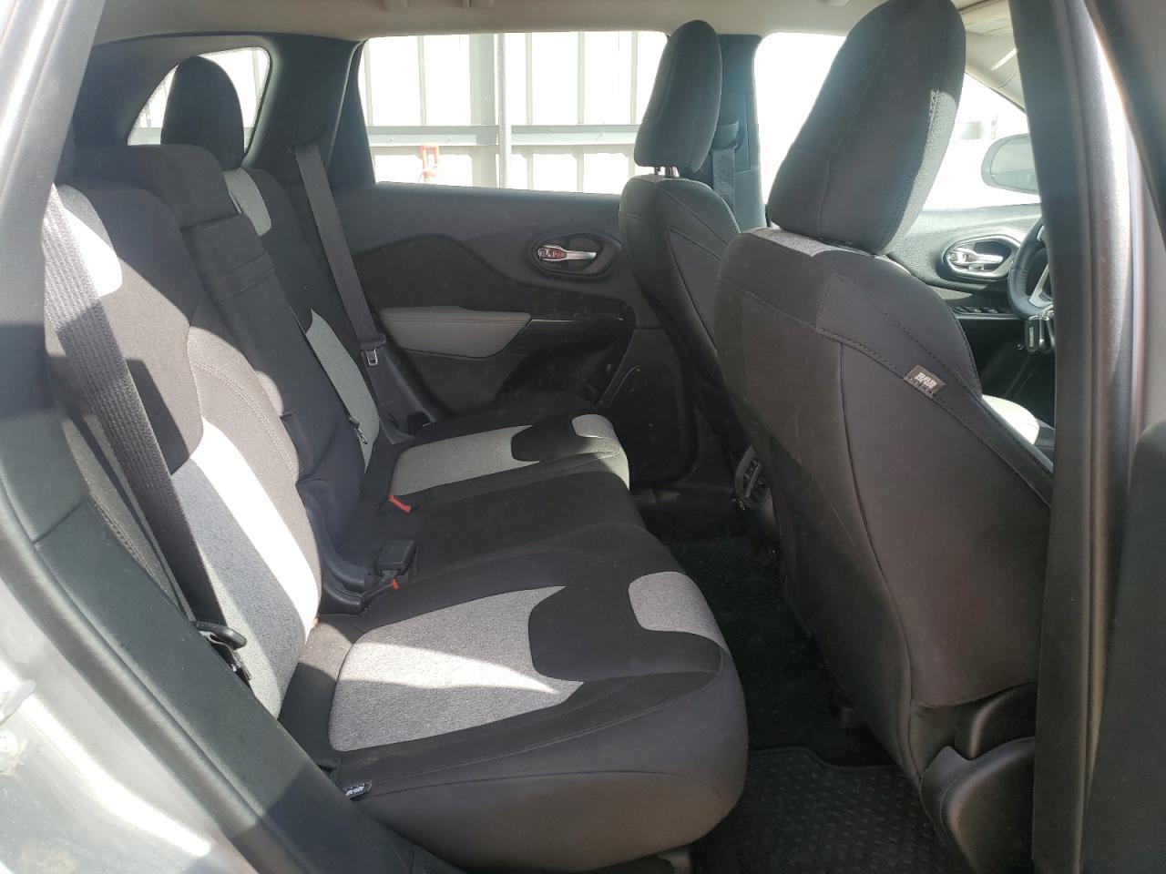 2014 Jeep Cherokee Latitude VIN: 1C4PJMCS6EW260245 Lot: 81946505