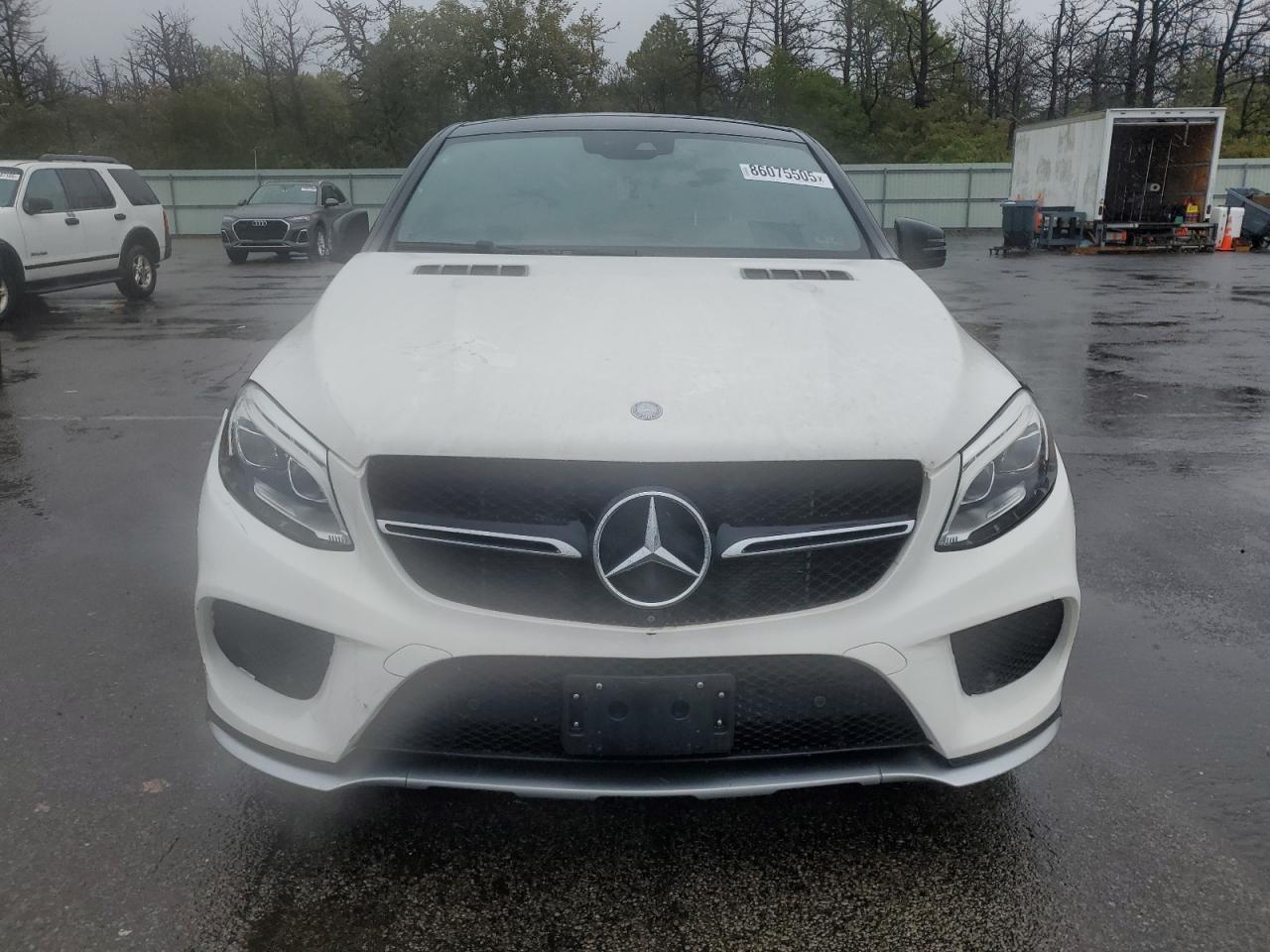 Фото: 4JGED6EB4GA032974