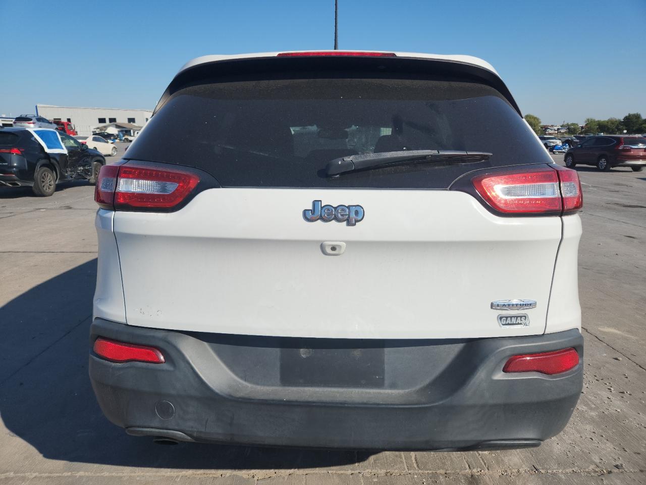 2016 Jeep Cherokee Latitude VIN: 1C4PJLCB9GW373927 Lot: 82410185