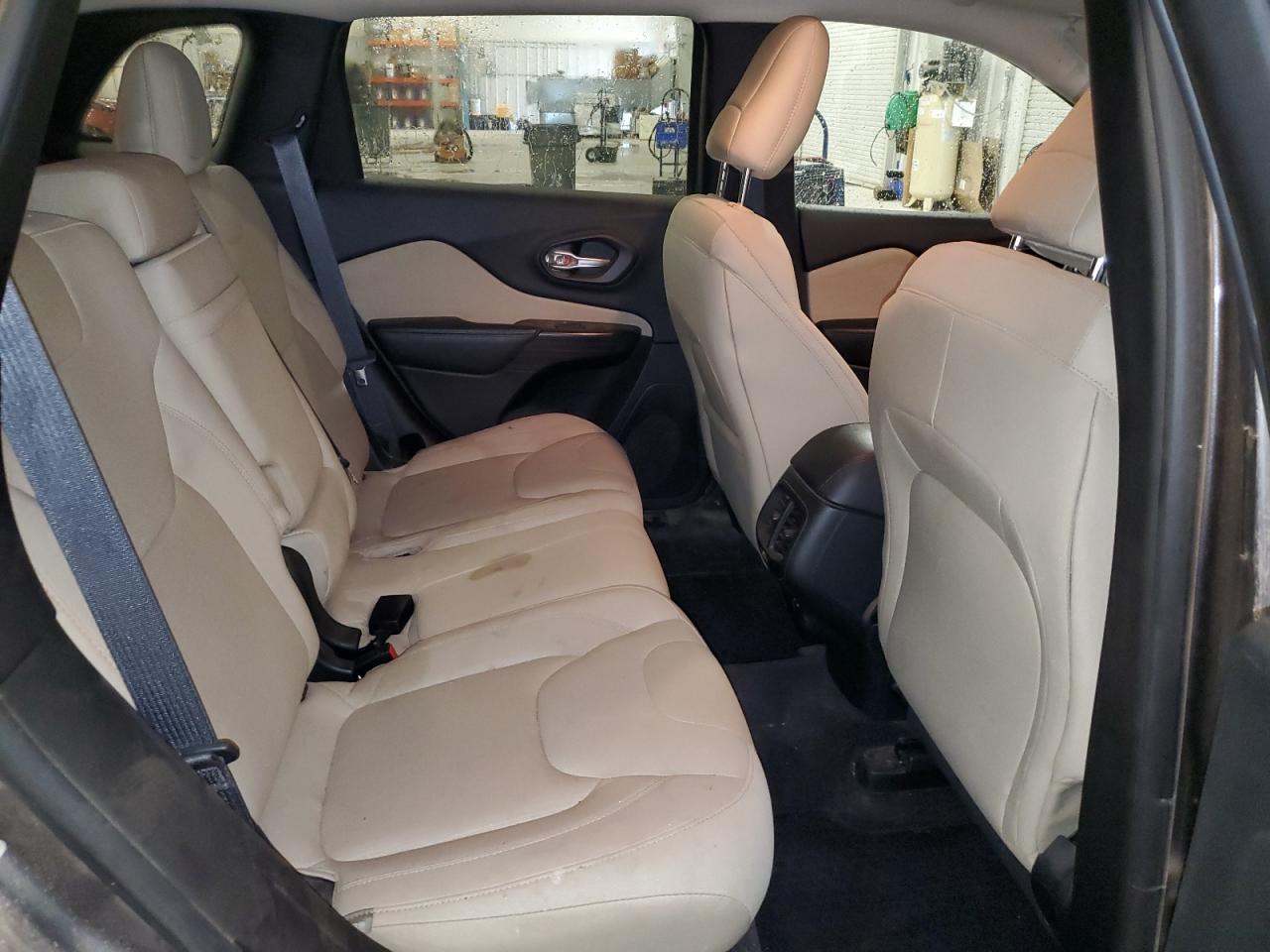 2016 Jeep Cherokee Latitude VIN: 1C4PJMCS8GW283397 Lot: 87125625