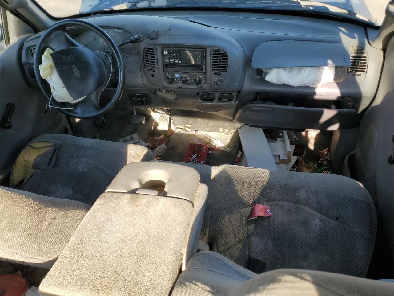 2000 Ford F150 VIN: 2FTRX17W0YCA05139 Lot: 82220045