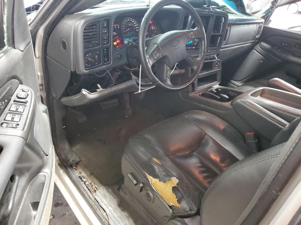 2005 Chevrolet Silverado K2500 Heavy Duty VIN: 1GCHK23255F962952 Lot: 85852465