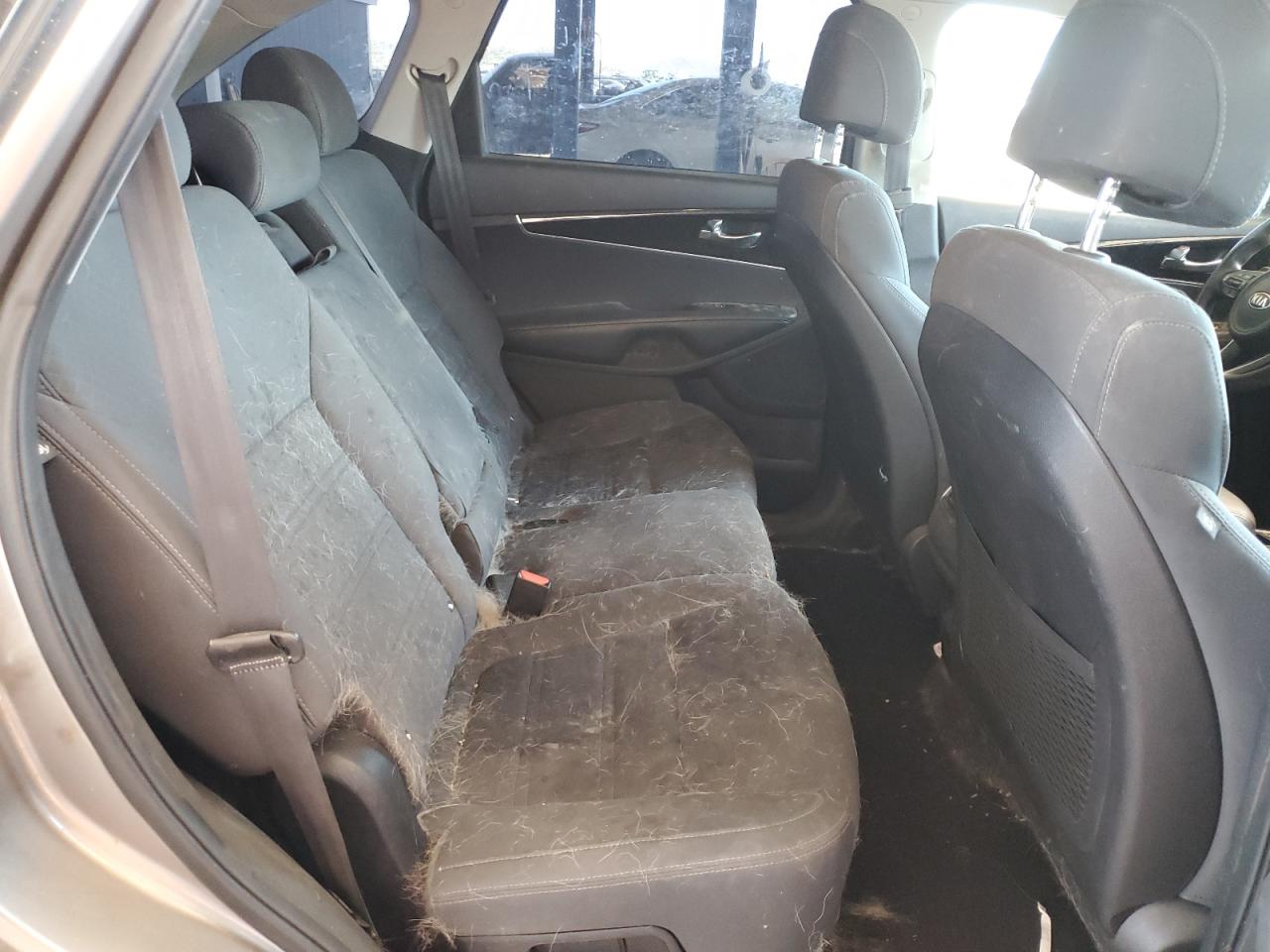 2017 Kia Sorento Lx VIN: 5XYPG4A35HG218340 Lot: 81975935