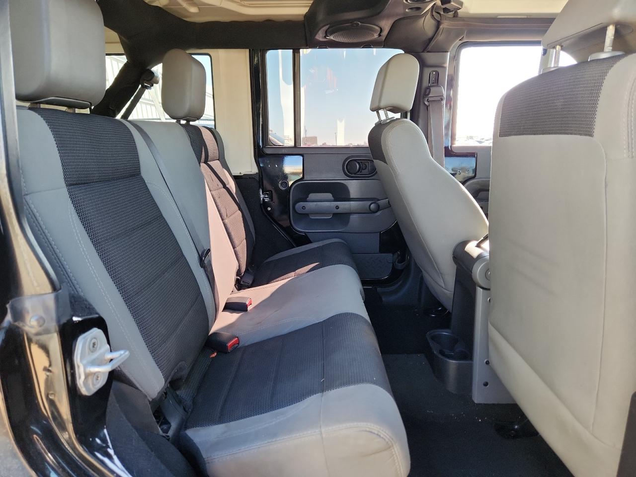 2007 Jeep Wrangler X VIN: 1J4GB39107L226581 Lot: 85562105