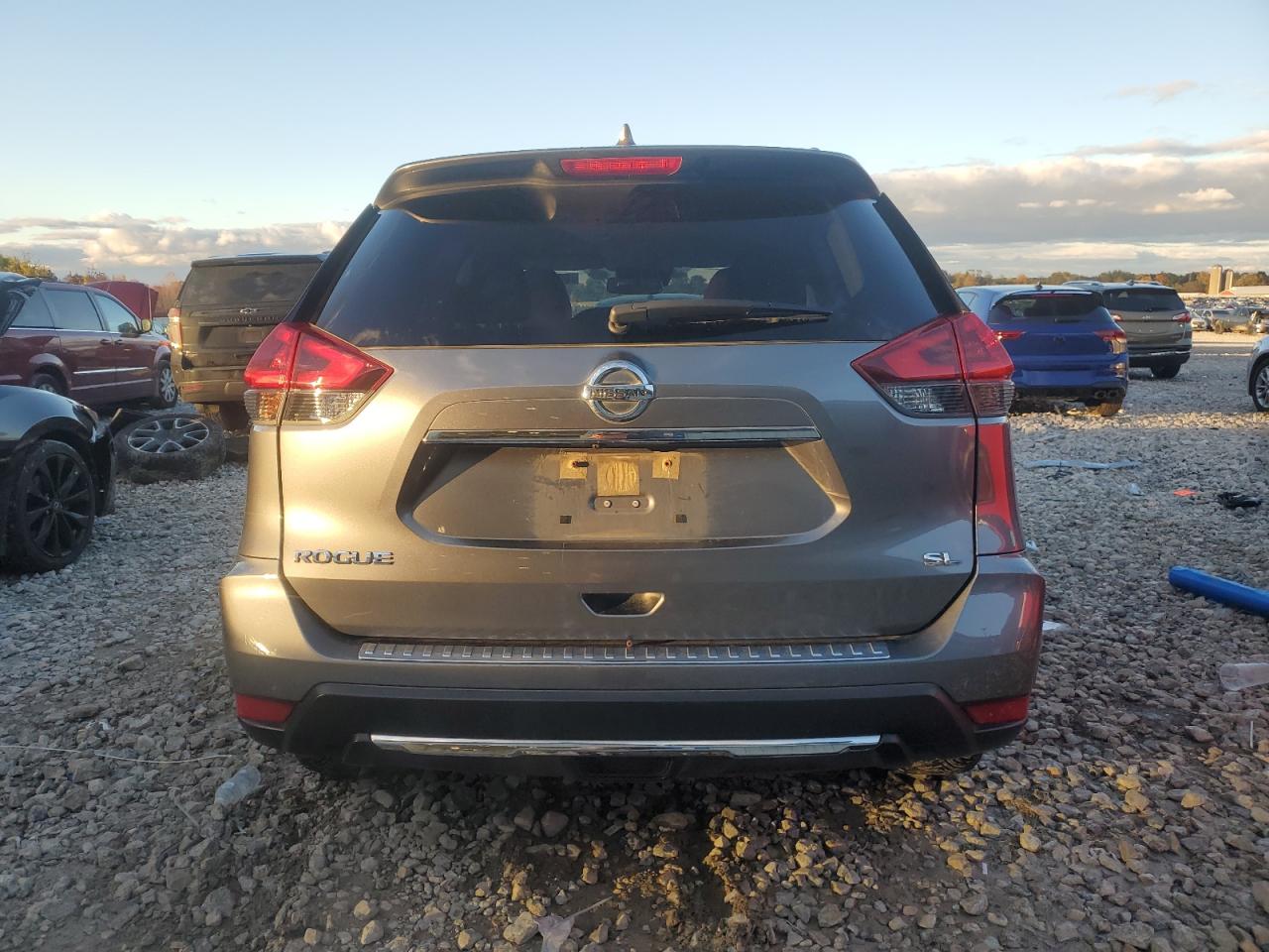 2018 Nissan Rogue S VIN: JN8AT2MT5JW469924 Lot: 89578375