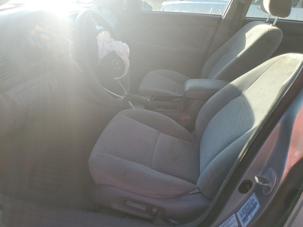 2003 Toyota Camry Le VIN: 4T1BE30K23U695877 Lot: 84781465