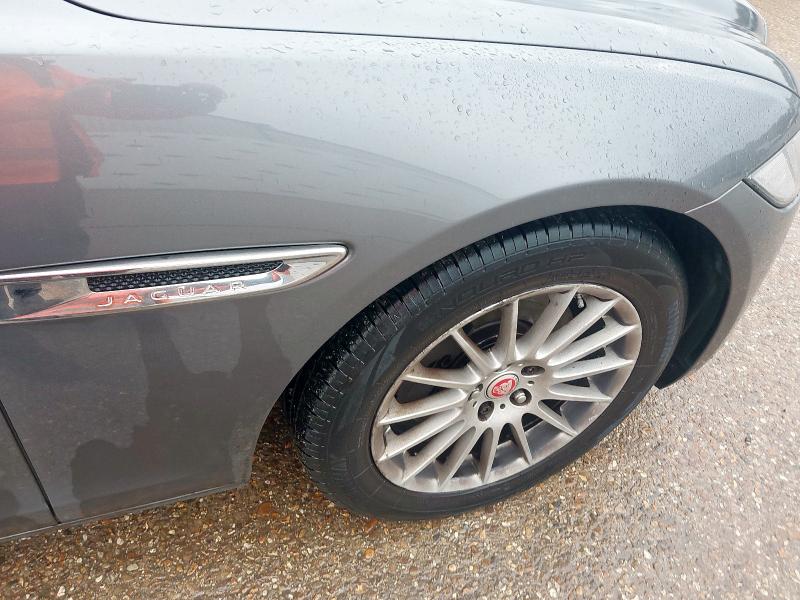 2017 JAGUAR XF 2.0D PRESTIGE 4DR