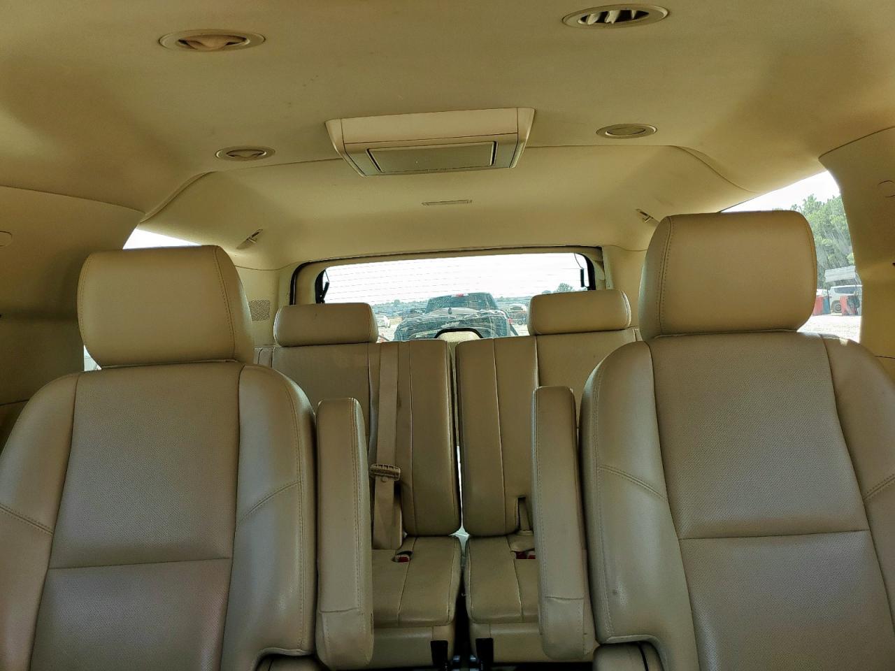 2013 GMC Yukon Xl C1500 Slt VIN: 1GKS1KE08DR300661 Lot: 84572355