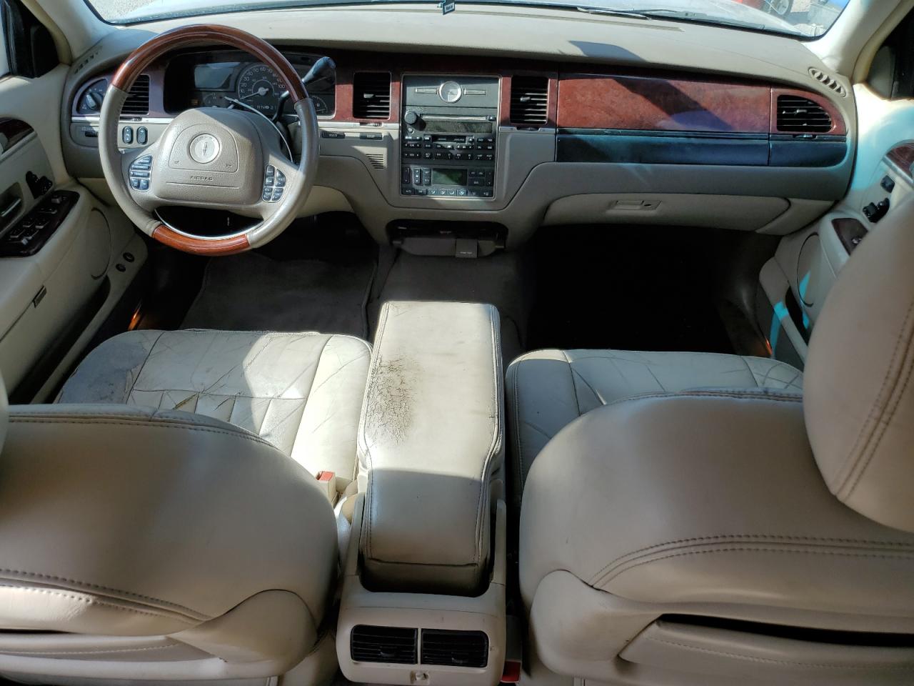 2003 Lincoln Town Car Signature VIN: 1LNHM82W63Y614544 Lot: 82208735
