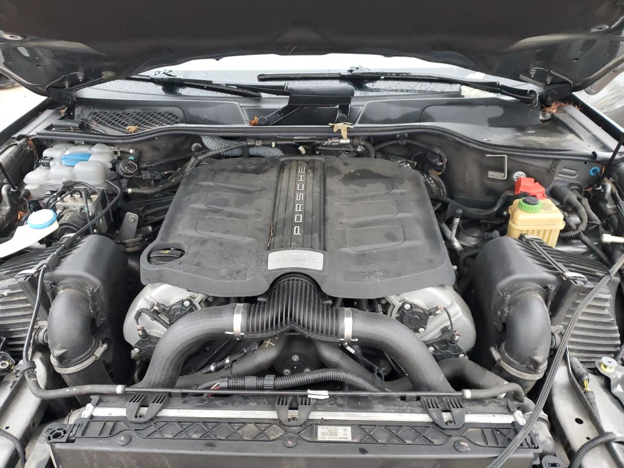 2016 Porsche Cayenne S VIN: WP1AB2A2XGLA93840 Lot: 90058555