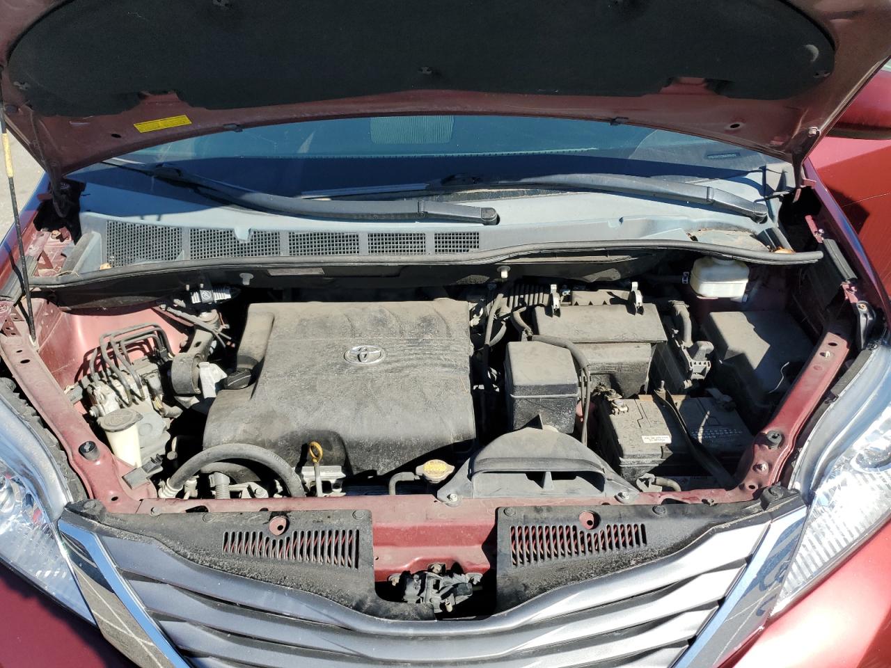 2011 Toyota Sienna Xle VIN: 5TDYK3DC3BS063421 Lot: 86600325