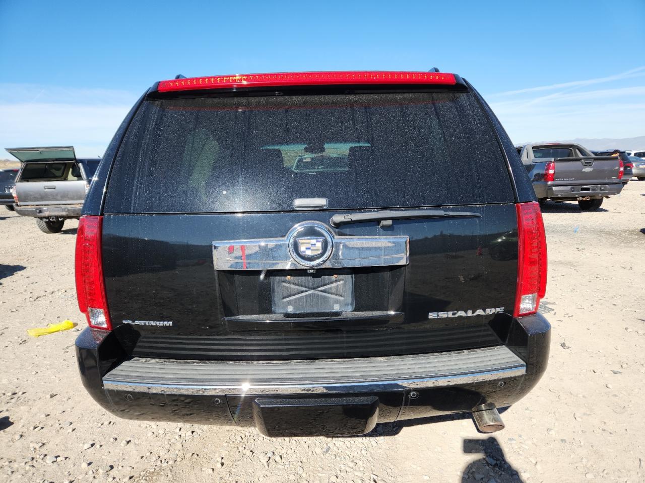 2008 Cadillac Escalade Esv VIN: 1GYFK46868R272370 Lot: 90130145