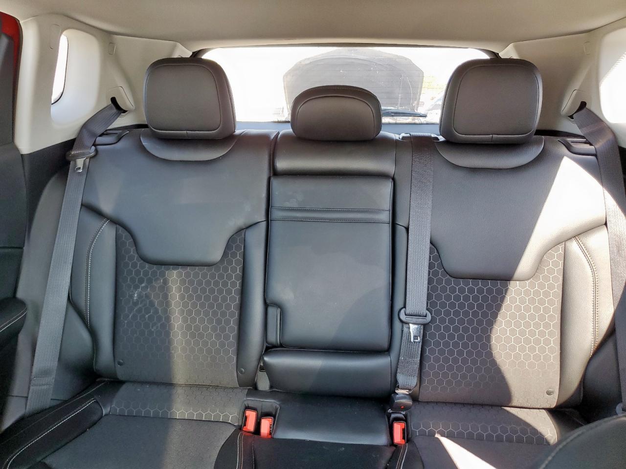 2018 Jeep Compass Latitude VIN: 3C4NJCBB8JT169691 Lot: 86225795