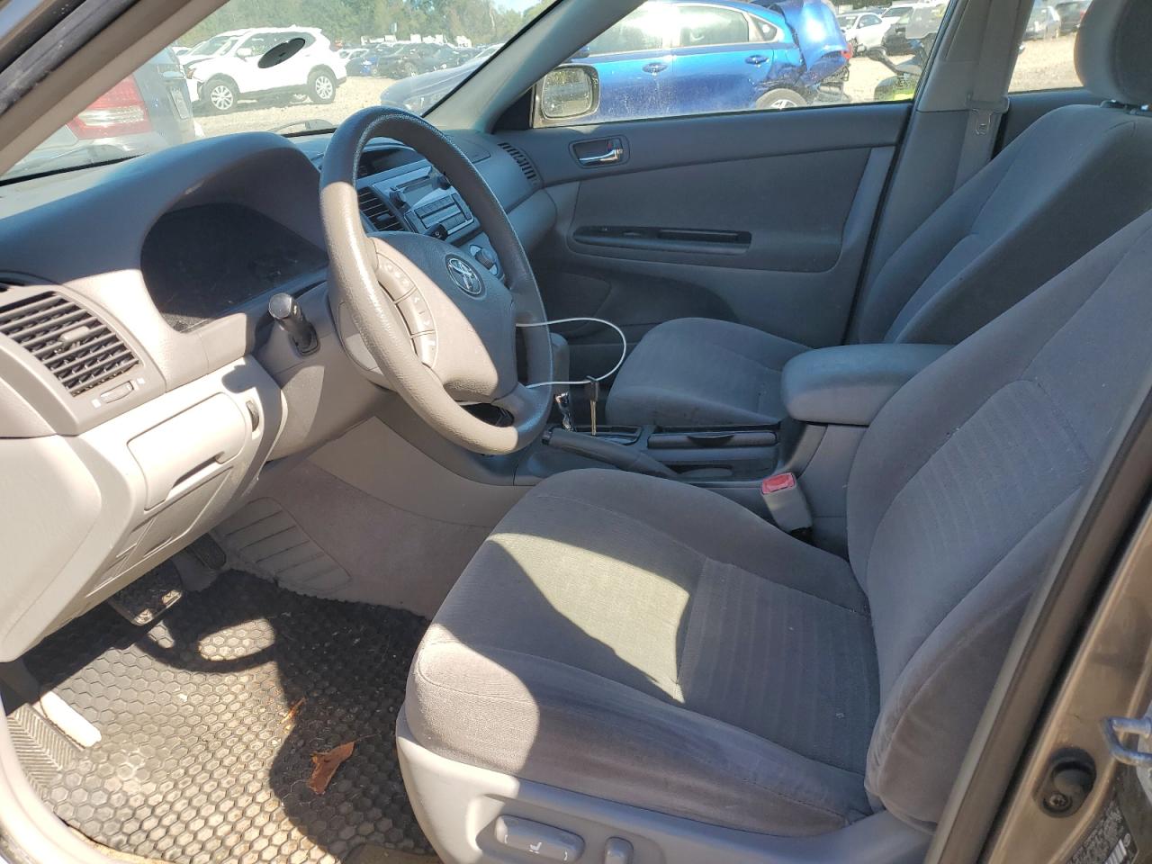 2006 Toyota Camry Le VIN: JTDBE30KX63040123 Lot: 84068335